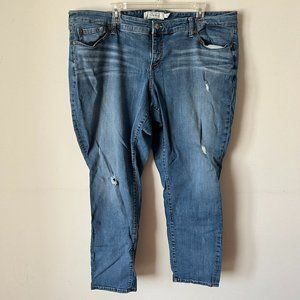 Torrid Boyfriend Skinny Jeans Stretch Medium Wash Distressed Size 22